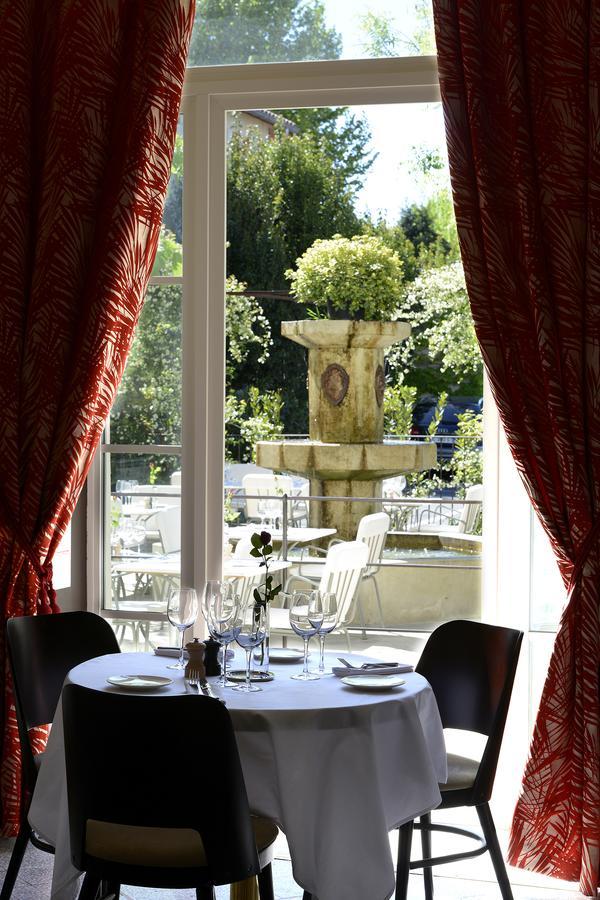 Grand Hotel Henri - Teritoria LʼIsle-sur-la-Sorgue Buitenkant foto
