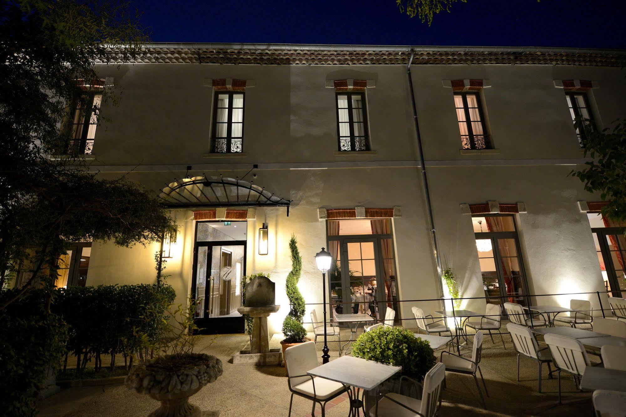 Grand Hotel Henri - Teritoria LʼIsle-sur-la-Sorgue Buitenkant foto