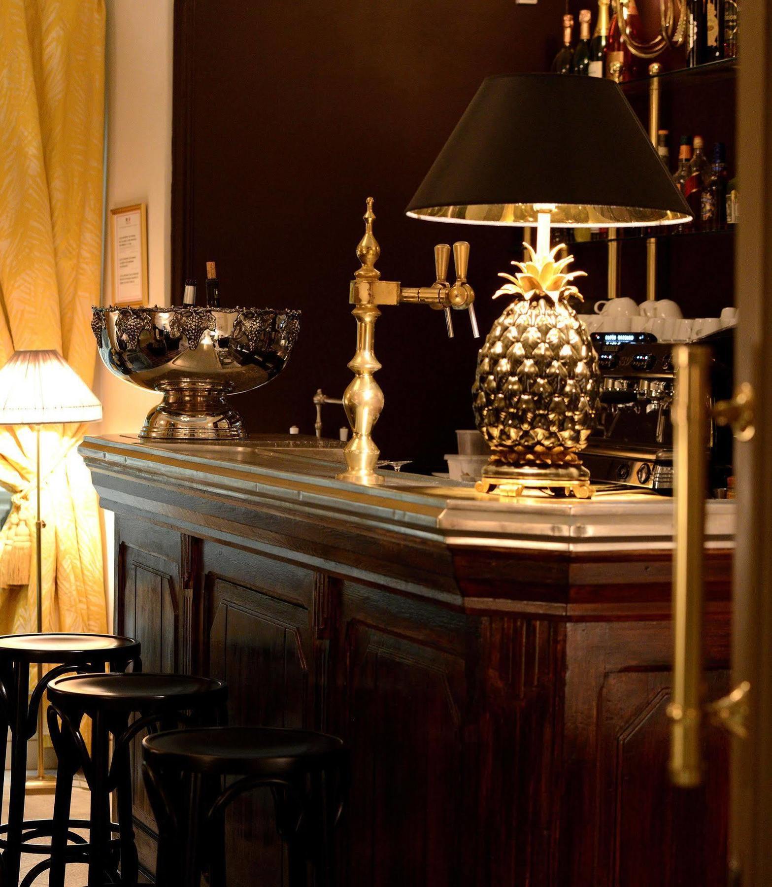 Grand Hotel Henri - Teritoria LʼIsle-sur-la-Sorgue Buitenkant foto