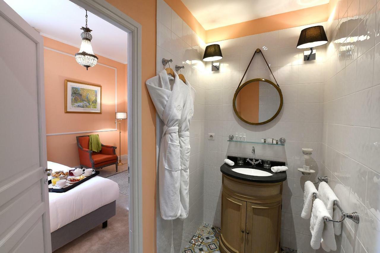 Grand Hotel Henri - Teritoria LʼIsle-sur-la-Sorgue Buitenkant foto